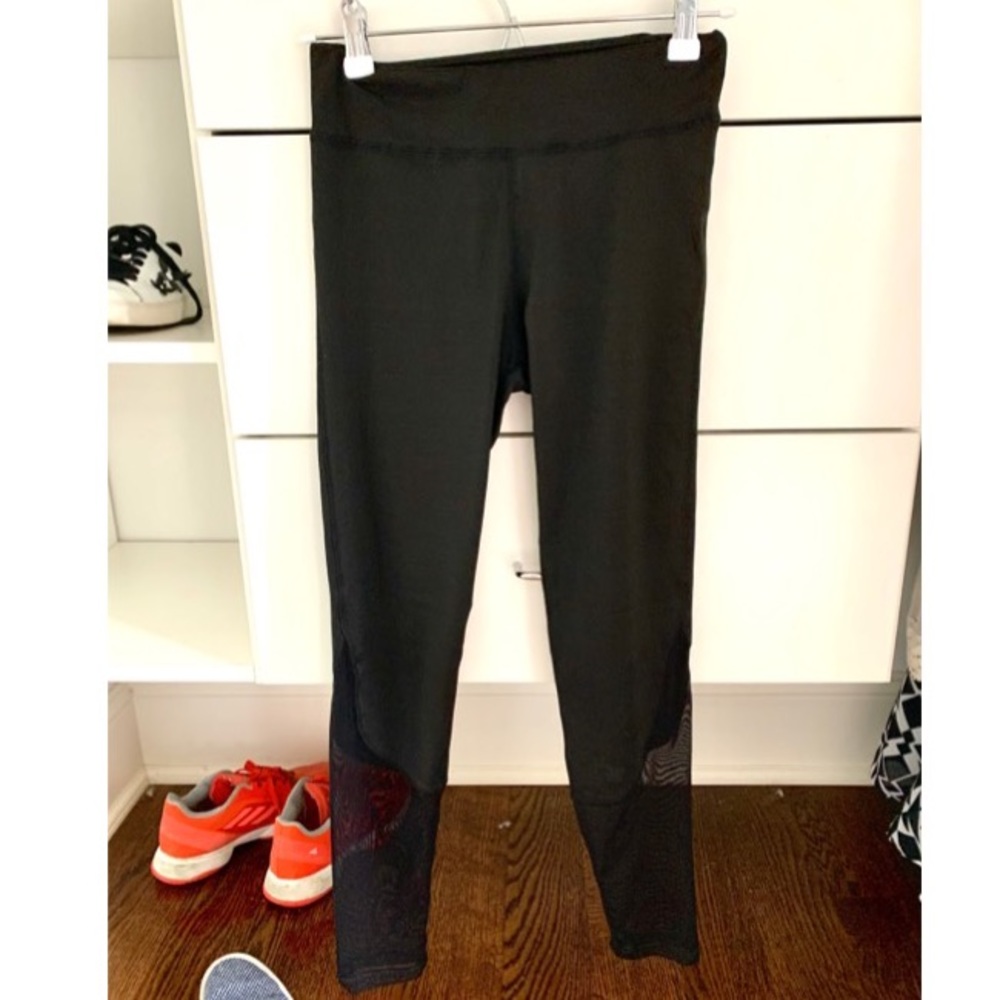 Althletic leggings!<3